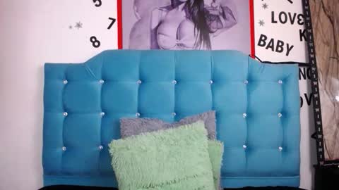 Snapshot of sweet_skylove_ chatting on 3, 11, 2025 Adriana online show from 3, 11, 2025