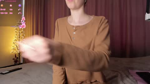 sweet_sonechka online show from 8, 12, 2024