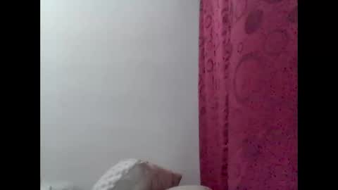 Yeileen online show from 2, 3, 2025