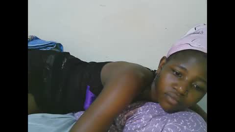 Snapshot of sweet_tattiana chatting on 12, 10, 2025 Tatty online show from 12, 10, 2025