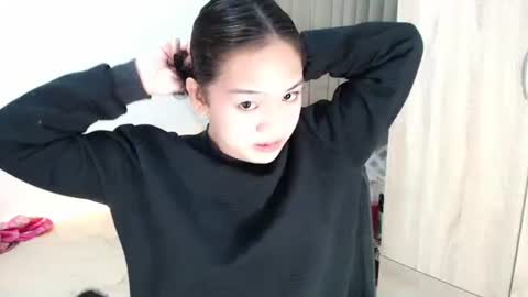 Snapshot of sweet_tenshi chatting on 21, 9, 2025 tenshi online show from 21, 9, 2025