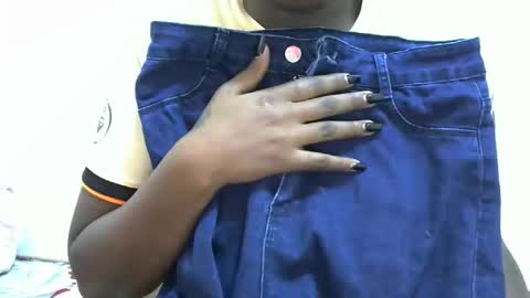 sweet_veebouset online show from 5, 3, 2026