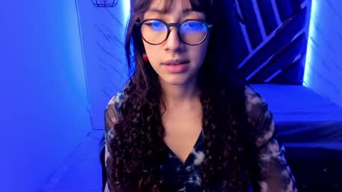 Snapshot of sweet_venus4 chatting on 3, 1, 2025 sweet_venus4 online show from 3, 1, 2025