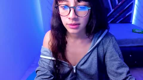 Snapshot of sweet_venus4 chatting on 17, 1, 2025 sweet_venus4 online show from 17, 1, 2025