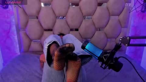 Snapshot of sweet_venus4 chatting on 3, 3, 2025 sweet_venus4 online show from 3, 3, 2025