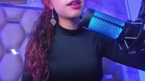 Snapshot of sweet_venus4 chatting on 6, 3, 2025 sweet_venus4 online show from 6, 3, 2025