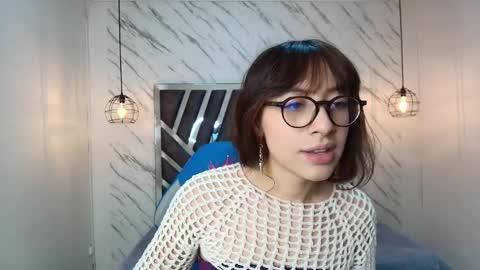 Snapshot of sweet_venus4 chatting on 8, 3, 2025 sweet_venus4 online show from 8, 3, 2025