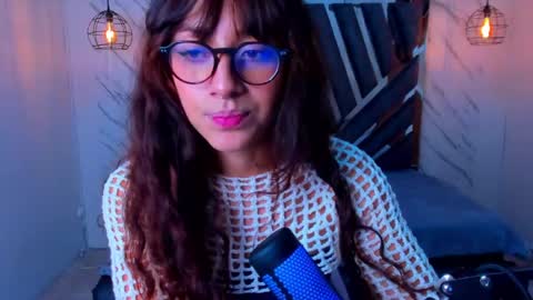 Snapshot of sweet_venus4 chatting on 8, 3, 2025 sweet_venus4 online show from 8, 3, 2025