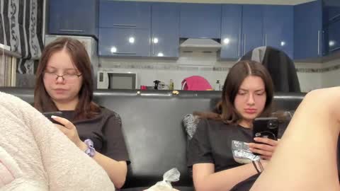 Snapshot of sweet_violetti chatting on 7, 2, 2025 sweet_violetti online show from 7, 2, 2025