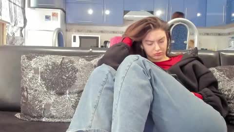 Snapshot of sweet_violetti chatting on 14, 2, 2025 sweet_violetti online show from 14, 2, 2025