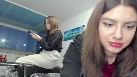 Snapshot of sweet_violetti chatting on 15, 2, 2025 sweet_violetti online show from 15, 2, 2025