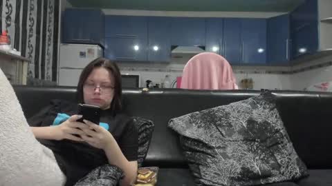 Snapshot of sweet_violetti chatting on 26, 2, 2025 sweet_violetti online show from 26, 2, 2025