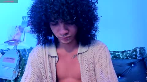 Steven independent model online show from 2, 12, 2024