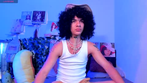 Steven independent model online show from 13, 12, 2024