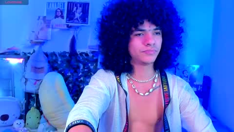 Steven independent model online show from 16, 12, 2024