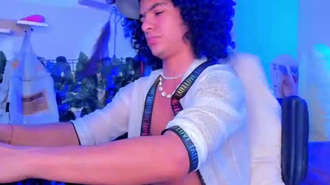 Steven independent model online show from 18, 1, 2025