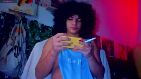 Steven independent model online show from 4, 3, 2025