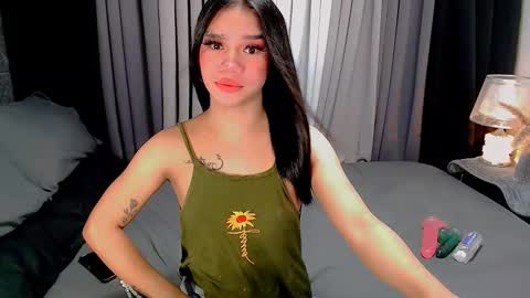 Snapshot of sweet_zoey12 chatting on 27, 11, 2025 bea takashi online show from 27, 11, 2025