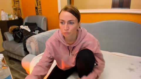 Snapshot of sweetale3 chatting on 25, 11, 2025 Ale online show from 25, 11, 2025