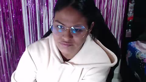 Snapshot of sweetalmaa chatting on 21, 4, 2026 Alma online show from 21, 4, 2026