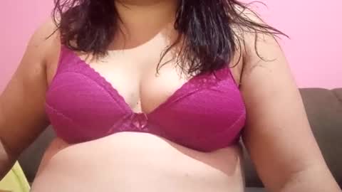 Snapshot of sweetapple808216 chatting on 25, 12, 2024 sweetapple808216 online show from 25, 12, 2024