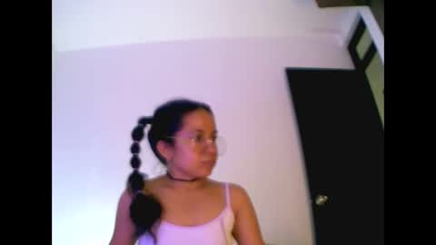 sweetapril_1991 online show from 8, 11, 2025