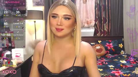 Snapshot of sweetbella118 chatting on 8, 12, 2024 bella online show from 8, 12, 2024