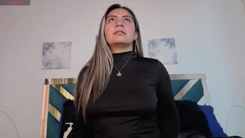 Snapshot of sweetblueberry_ chatting on 1, 10, 2025 Cinthia online show from 1, 10, 2025