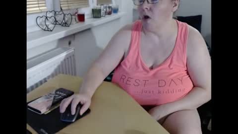 Sweetboobs85h online show from 4, 2, 2025