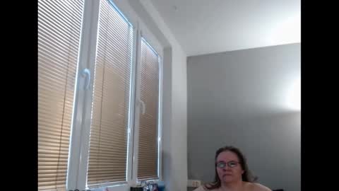 Sweetboobs85h online show from 18, 2, 2025