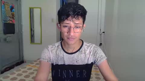 Snapshot of sweetc4m3ron chatting on 20, 3, 2026 Alejandro online show from 20, 3, 2026