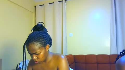 Snapshot of sweetcarl12 chatting on 14, 6, 2026 melsy online show from 14, 6, 2026