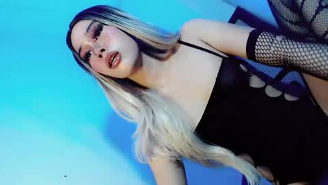 sweetest_bunny online show from 5, 3, 2026
