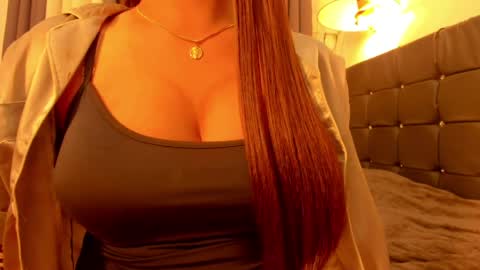 sweetest_one4 online show from 4, 4, 2026