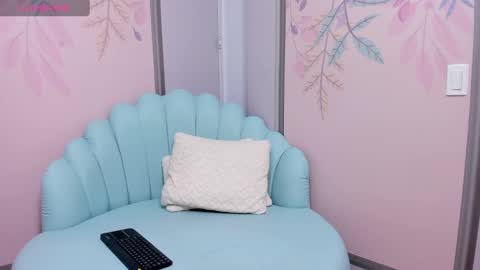 Snapshot of sweetgirl4u_ chatting on 13, 2, 2025 MIA online show from 13, 2, 2025