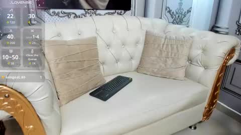 Snapshot of sweetgirl4u_ chatting on 25, 9, 2025 MIA online show from 25, 9, 2025