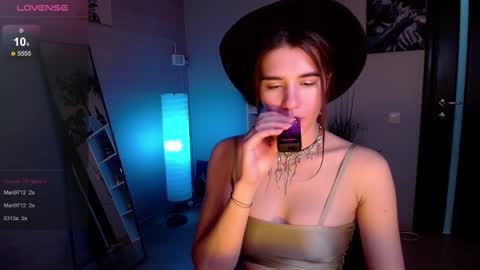 sweetie_catt online show from 11, 2, 2025