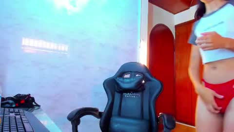 FOXXY online show from 6, 8, 2026