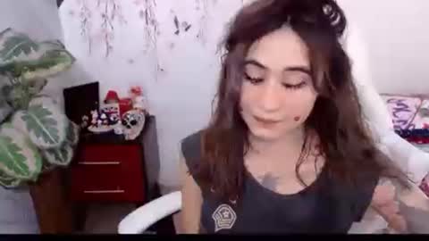 Snapshot of sweetkatik chatting on 26, 4, 2026 karen online show from 26, 4, 2026