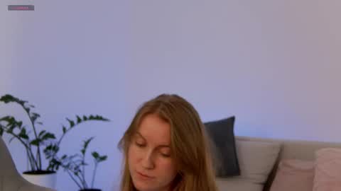 SweetKira1 online show from 14, 7, 2026