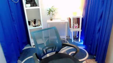 dessiree online show from 12, 1, 2026