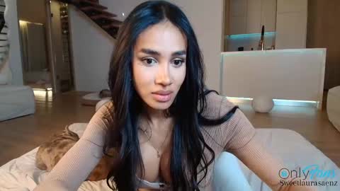 Laura Saenz  Geminis online show from 16, 5, 2026