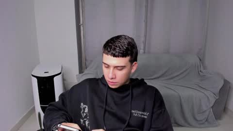 Snapshot of sweetlian_04 chatting on 29, 1, 2025 Lian online show from 29, 1, 2025