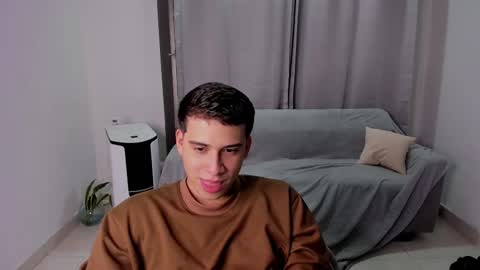 Snapshot of sweetlian_04 chatting on 19, 2, 2025 Lian online show from 19, 2, 2025