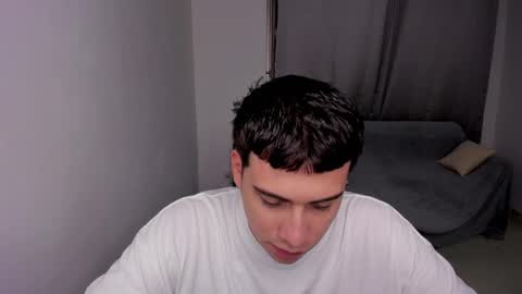 Snapshot of sweetlian_04 chatting on 23, 2, 2025 Lian online show from 23, 2, 2025