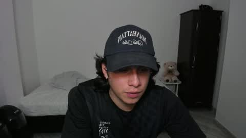 Snapshot of sweetlian_04 chatting on 15, 12, 2025 Lian online show from 15, 12, 2025