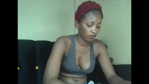 Snapshot of sweetmama06 chatting on 21, 10, 2025 sweetmama06 online show from 21, 10, 2025