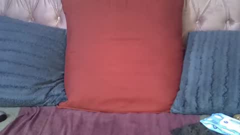 Snapshot of sweetmellowx1 chatting on 17, 2, 2025 sweetmellowx1 online show from 17, 2, 2025