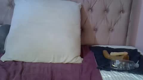 Snapshot of sweetmellowx1 chatting on 1, 3, 2025 sweetmellowx1 online show from 1, 3, 2025