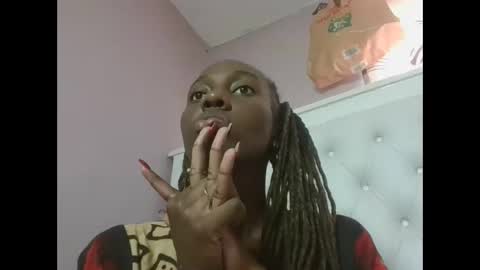 Snapshot of sweetnovah chatting on 15, 5, 2026 Novah girlie online show from 15, 5, 2026